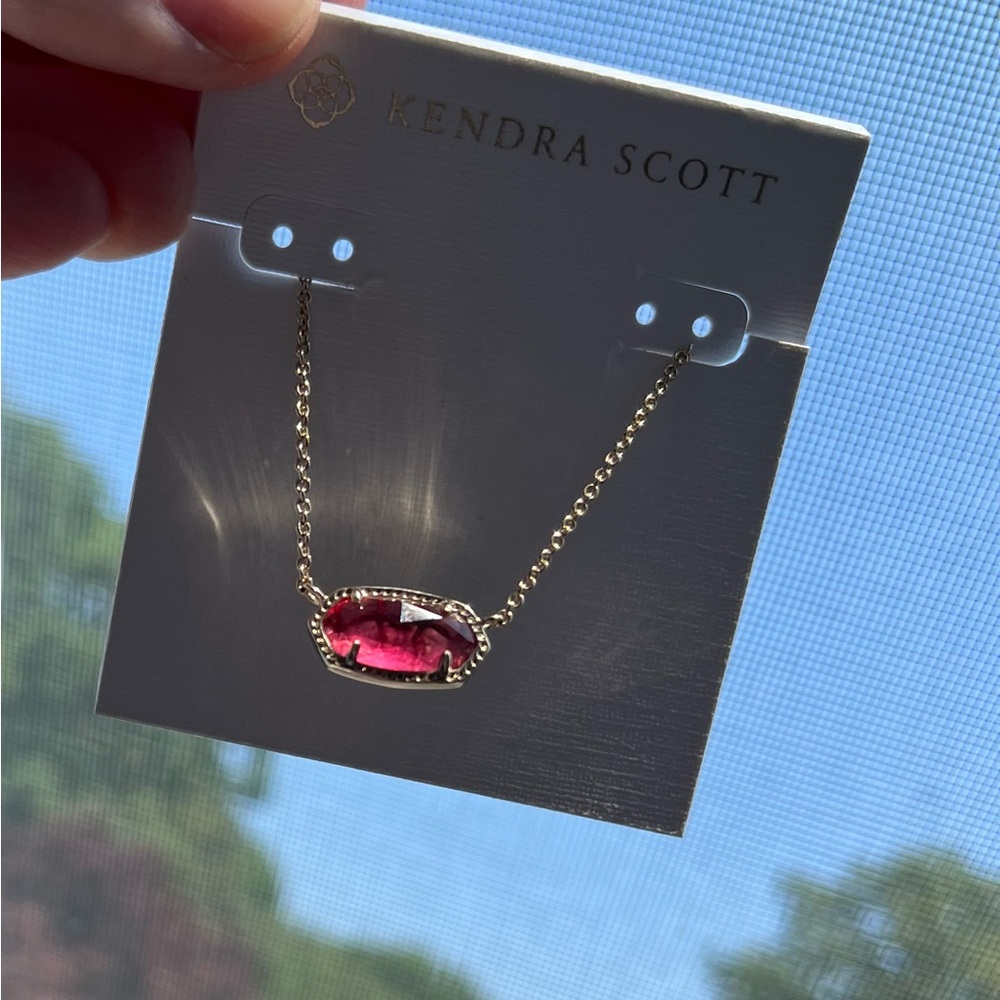 Necklace berry color gold tone like new Elisa LIKE NEW in package